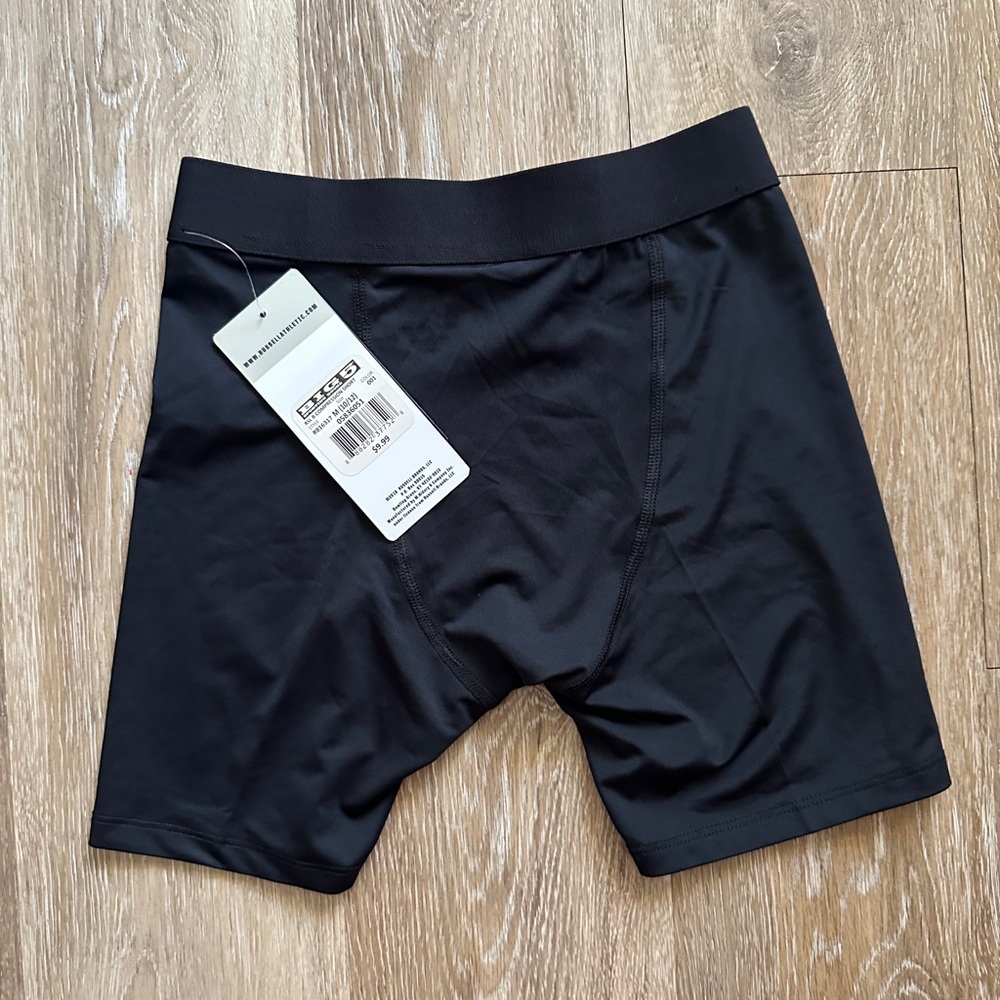 RUSSELL ATHLETIC Black Compression Shorts NWT SIZE 10/12 (BOY’S) - Picture 6 of 6